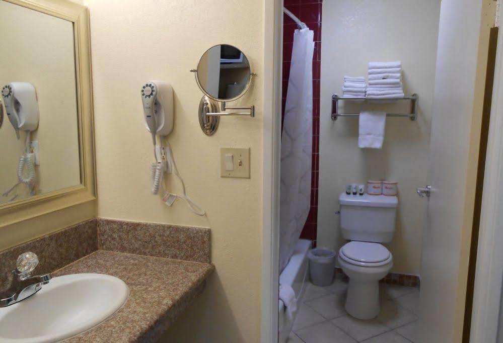 Best Host Inn Plaza Kansas City Esterno foto